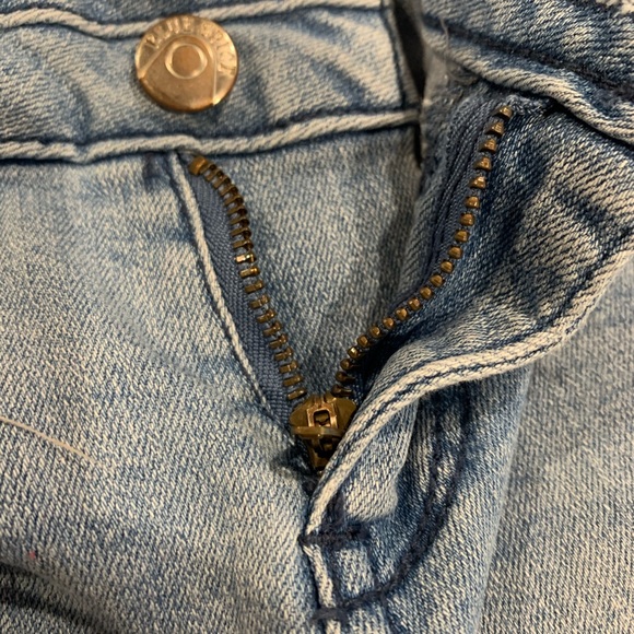 Blue Spice Jean Shorts - Picture 5 of 8